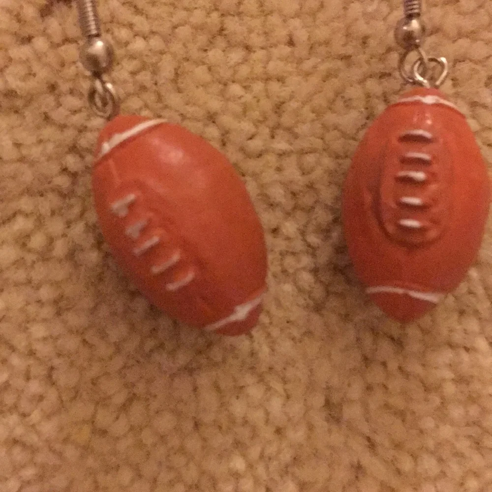 Dangle football earrings - Picture 2 of 4